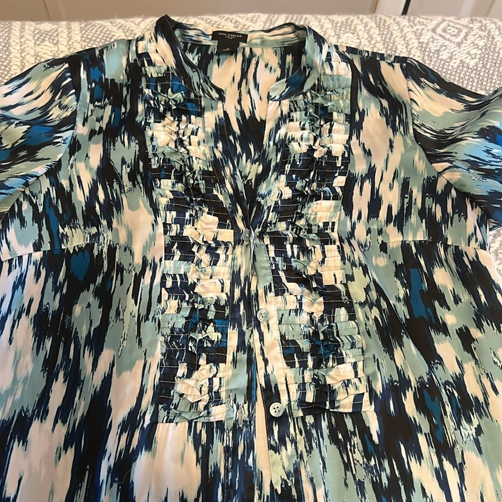 Anne Taylor bottom down Blouse size M - Picture 3 of 4